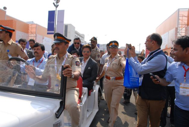 Shah Rukh Khan at the Media Entertainment Session 7