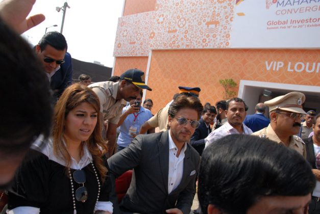 Shah Rukh Khan at the Media Entertainment Session 8