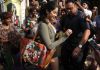Sridevi’s Daughter Janhvi Kapoor Gets Mobbed By Fans