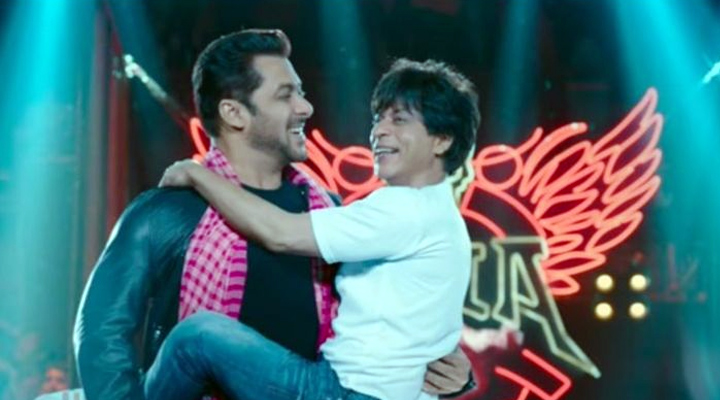 Priyanka's Arm-In-Arm Walk With Nick Jonas Confirms Speculations 2 1 11