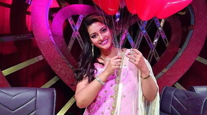 ట్విటర్ కు బై చేప్పేసిన ..రేణూ 1 4 23