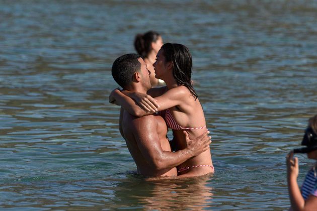 Amy Jackson Enjoying in Bikini at the Beach Photos 20