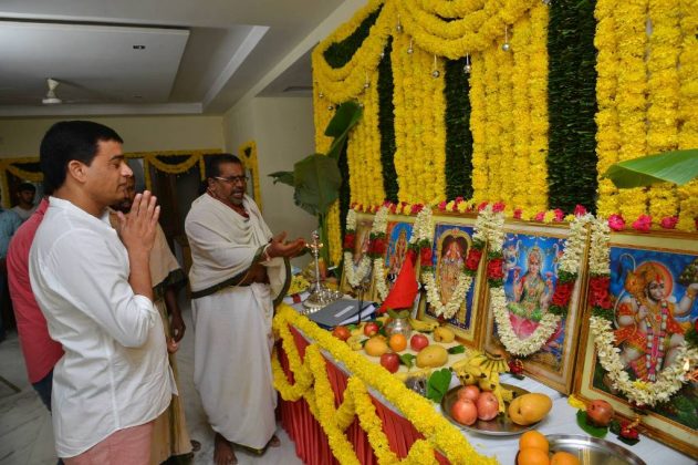 Victory Venkatesh Varun Tejs F2 Movie Launch Photos 3