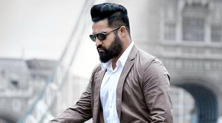 బాలీవుడ్కు తారక్ 1 3 14