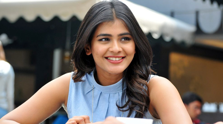 నేను బిగ్బాస్ షోలో పాల్గొనడం లేదు: హెబ్బా పటేల్ 1 5 17