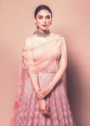 Aditi Rao Hydari Looking Gorgeous4
