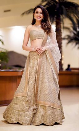 Pragya Jaiswal cute look1