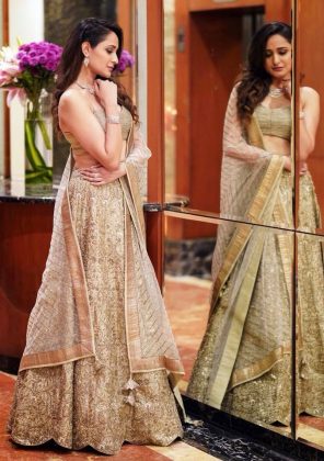 Pragya Jaiswal cute look4