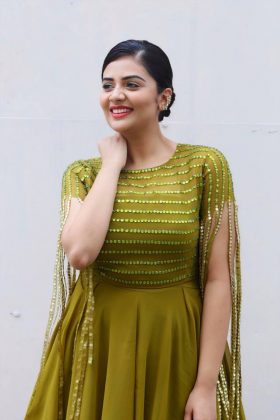 Sreemukhi Pics 6
