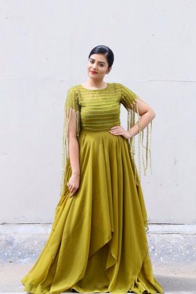 Sreemukhi Pics 9