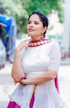 Anasuya Bharadwaj Cute Stills 1
