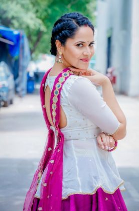 Anasuya Bharadwaj Cute Stills 2
