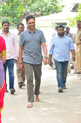 Celebs politicians arrive at Harikrishna residence 11