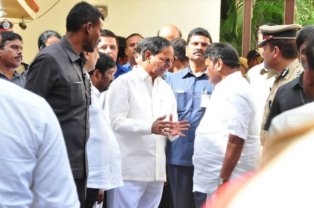 Celebs politicians arrive at Harikrishna residence 19