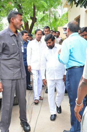 Celebs politicians arrive at Harikrishna residence 2