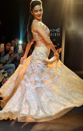 Kiara Advani Ramp Walk Lakme Fashion Week 2018