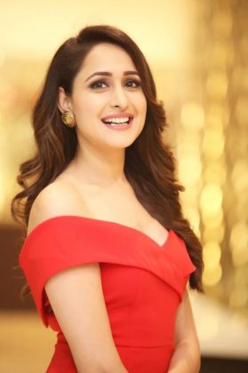 Pragya Jaiswal Photos 6