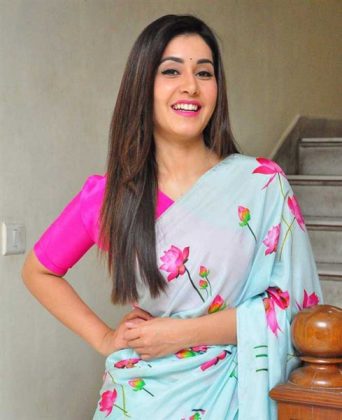Raashi Khanna Interview Stills 3