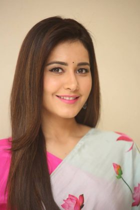 Raashi Khanna Interview Stills 6