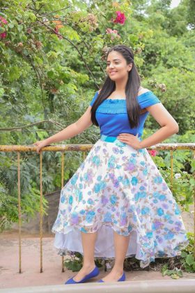Sreemukhi Looking Beautiful bluee 2