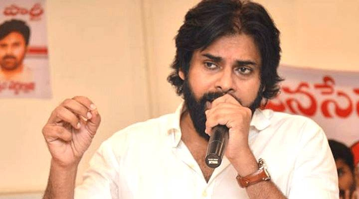 సినిమాల్లోకి రాకముందే రాజకీయాల్లోకి రావాలనుకున్నా: పవన్ 1 13 13