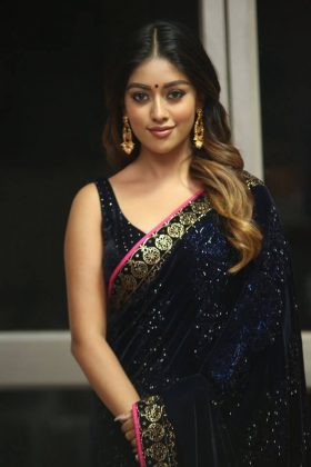 Anu Emmanuel At Shailaja Reddy Alludu Movie Pre Release Event 6