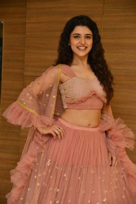 Chitra Shukla At Silly Fellows Pre Release Event 7