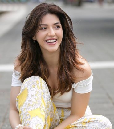 Mehrene Kaur Pirzada Cute Stills 3