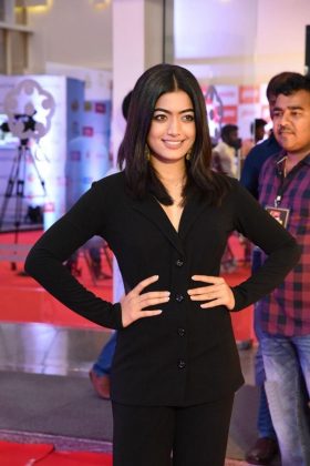 Rashmika At Gaana Mirchi Music Awards South 2018 5