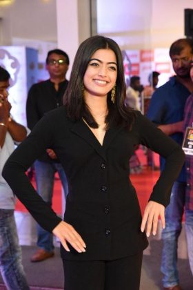 Rashmika At Gaana Mirchi Music Awards South 2018 7