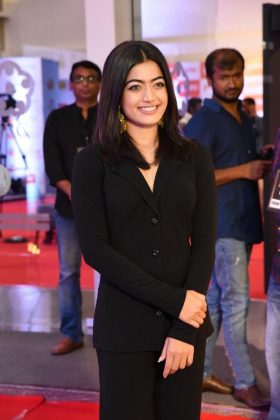 Rashmika At Gaana Mirchi Music Awards South 2018 8