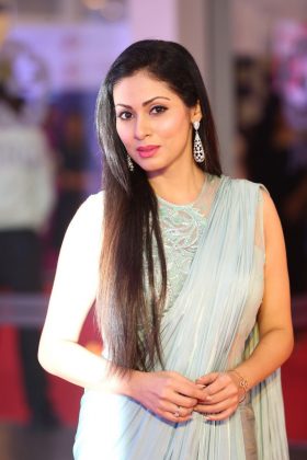 Sada At Gaana Mirchi Music Awards South 2018 4