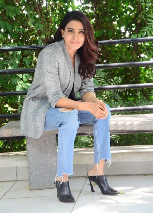 Samantha Stills From U Turn Promotion 9