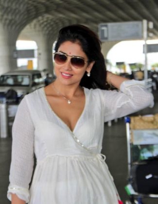 Shriya Saran Latest Images 2