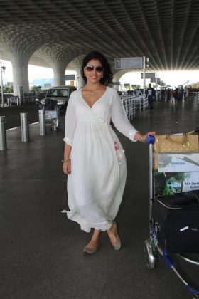 Shriya Saran Latest Images 5