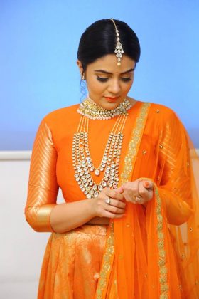 Sreemukhi Looking Beautiful In Lehenga 18