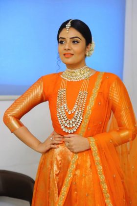 Sreemukhi Looking Beautiful In Lehenga 8
