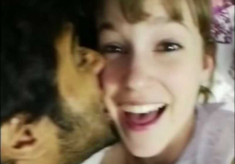 Vijay Deverakonda's Girlfriend Spotted With His Family 4 Vijay Deverakonda Private Pics with girlfriend