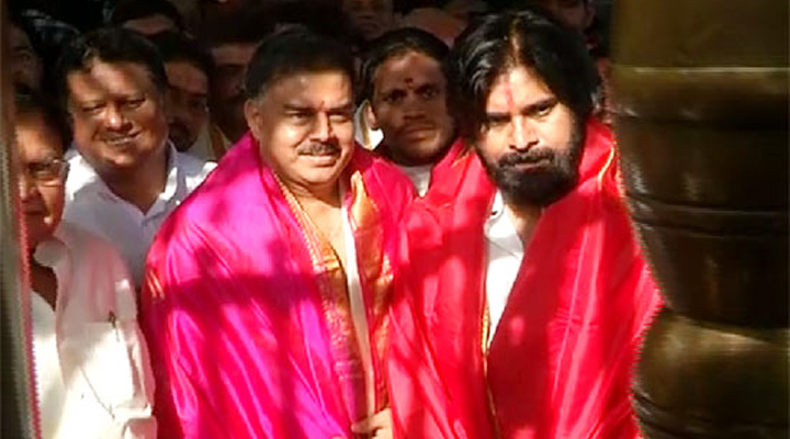 శ్రీవారిని సేవలో జనసేన అధినేత పవన్, నాదెండ్ల మనోహర్ 1 2 11