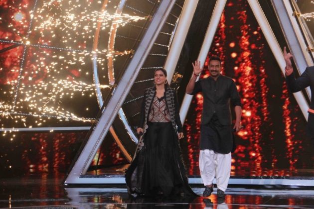 Ajay Devgn And Kajol At Indian Idol 10 5