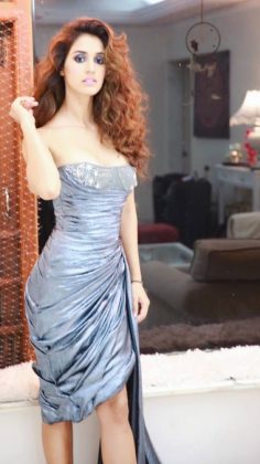 Disha Patani At Elle International Beauty Awards 2018 5