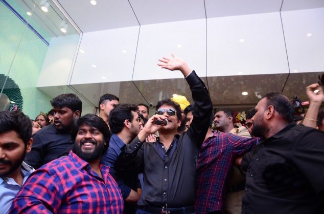 Nagarjuna And Akhil Launched South India Shopping Mall 10