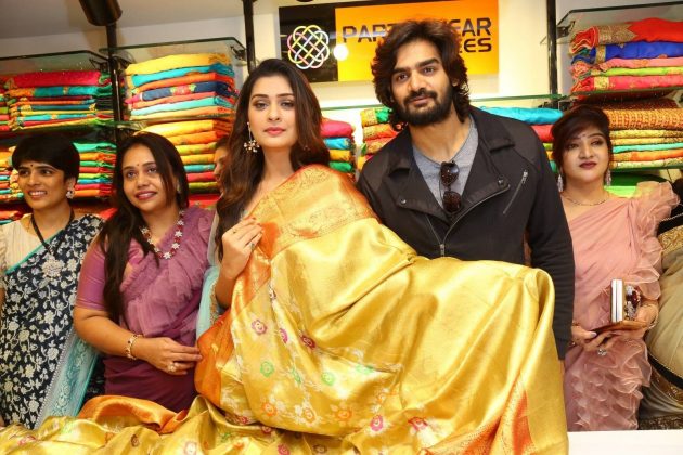 Payal Kartikeya And Kaushal At KLM 8th Fashion Mall Suchitra 18