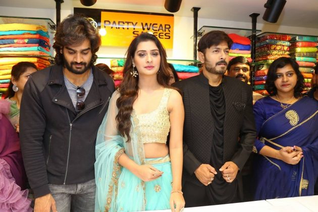 Payal Kartikeya And Kaushal At KLM 8th Fashion Mall Suchitra 19