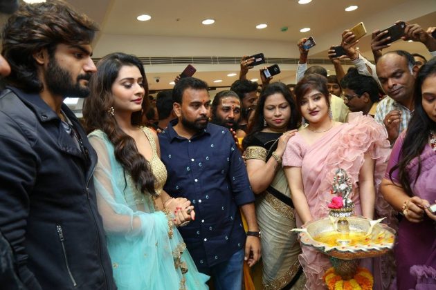 Payal Kartikeya And Kaushal At KLM 8th Fashion Mall Suchitra 3