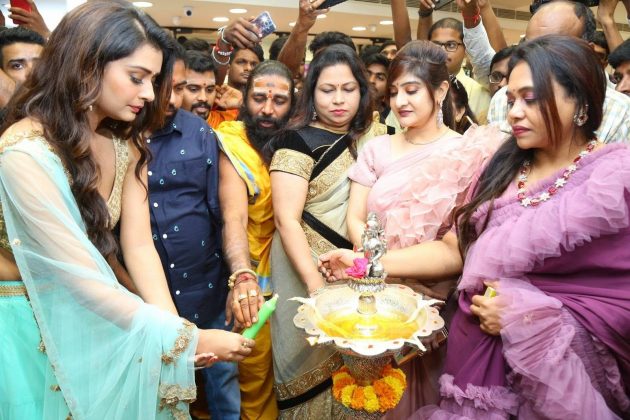 Payal Kartikeya And Kaushal At KLM 8th Fashion Mall Suchitra 4