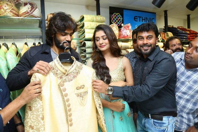 Payal Kartikeya And Kaushal At KLM 8th Fashion Mall Suchitra 9