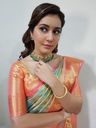 Raashi Khanna Looking gorgeous In Saree6