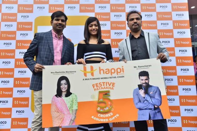 Rashmika Mandanna Launches Happi Mobiles At Banjara Hills Images