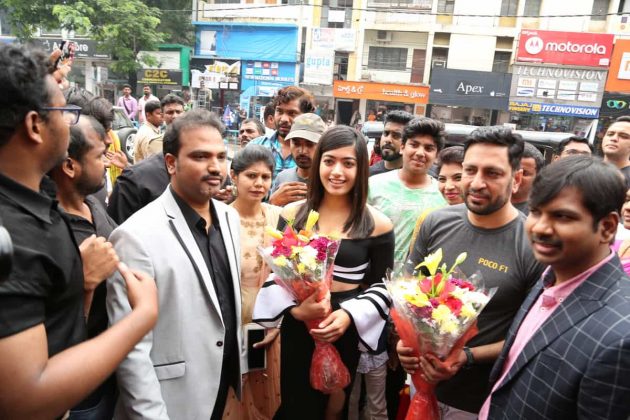 Rashmika Mandanna At Happi Mobiles Launch 8